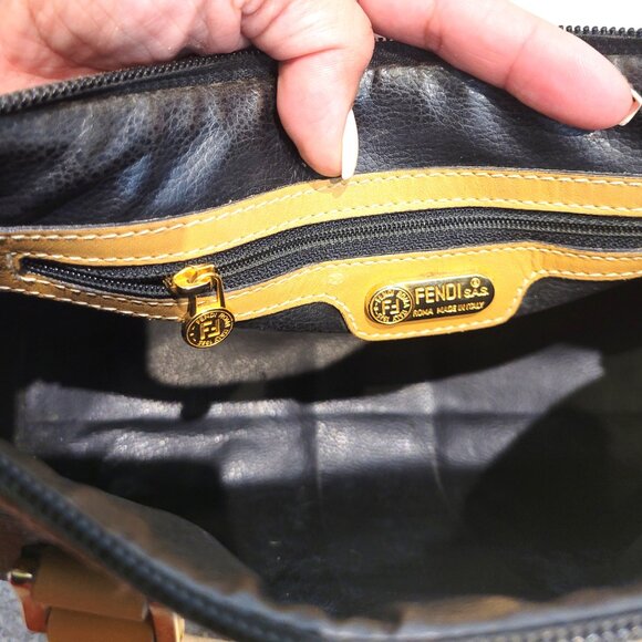 FENDI CHECKERED VINTAGE HANDBAG WALLET & BILLFOLD - Picture 5 of 17